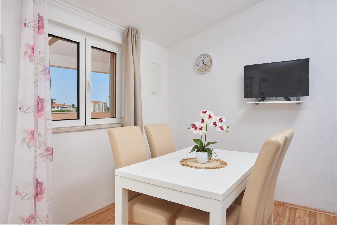 רוגוזניצה Apartments Lumi מראה חיצוני תמונה